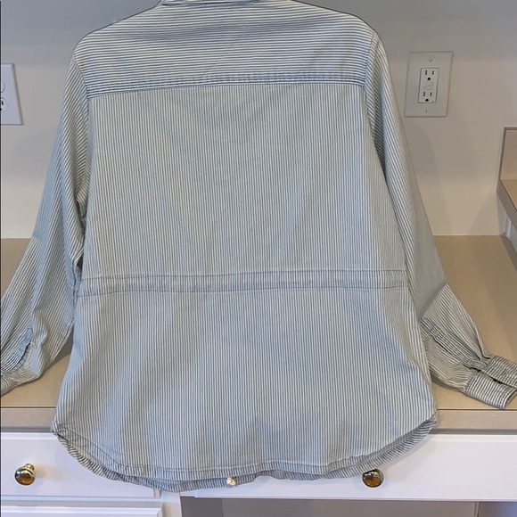 NWOT Universal Thread 4 Pocket Denim Stripe Shirt - Picture 6 of 9